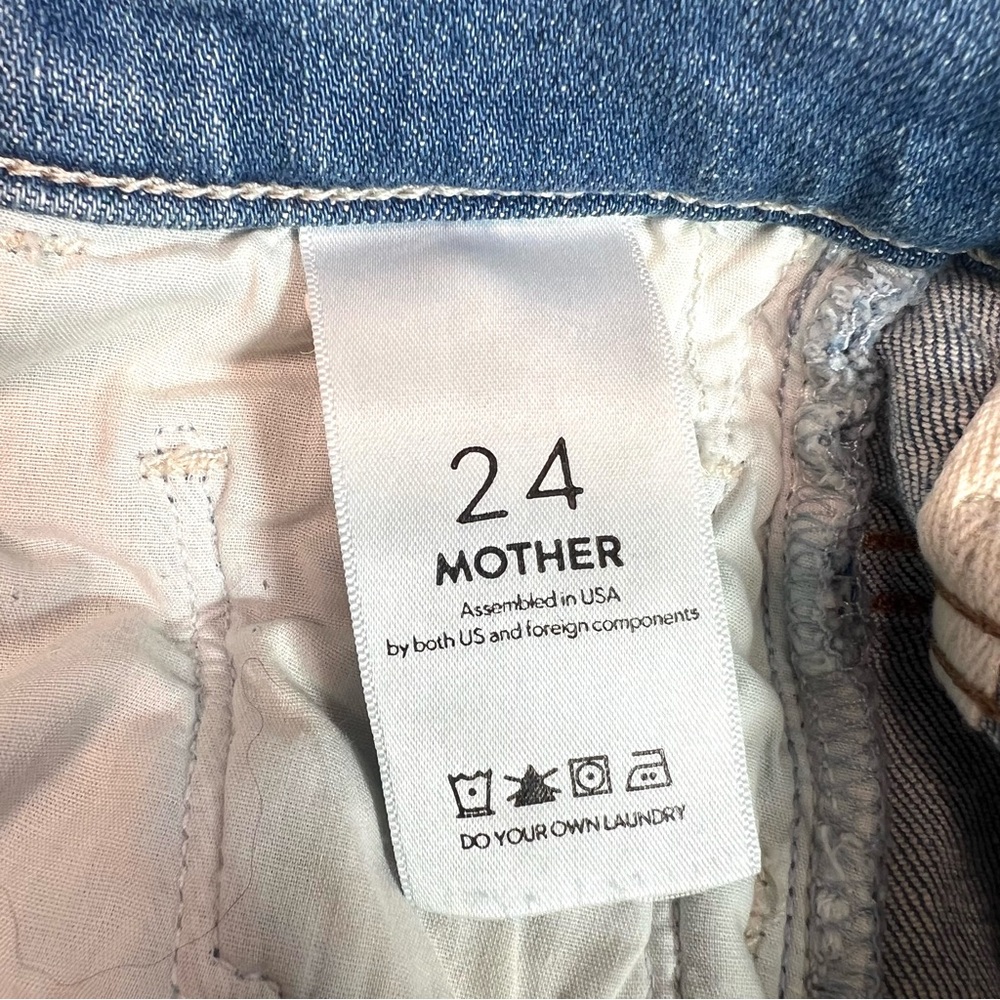 Mother Denim Insider Crop Step Fray Jeans
Shake Well Size 24 - Picture 12 of 16
